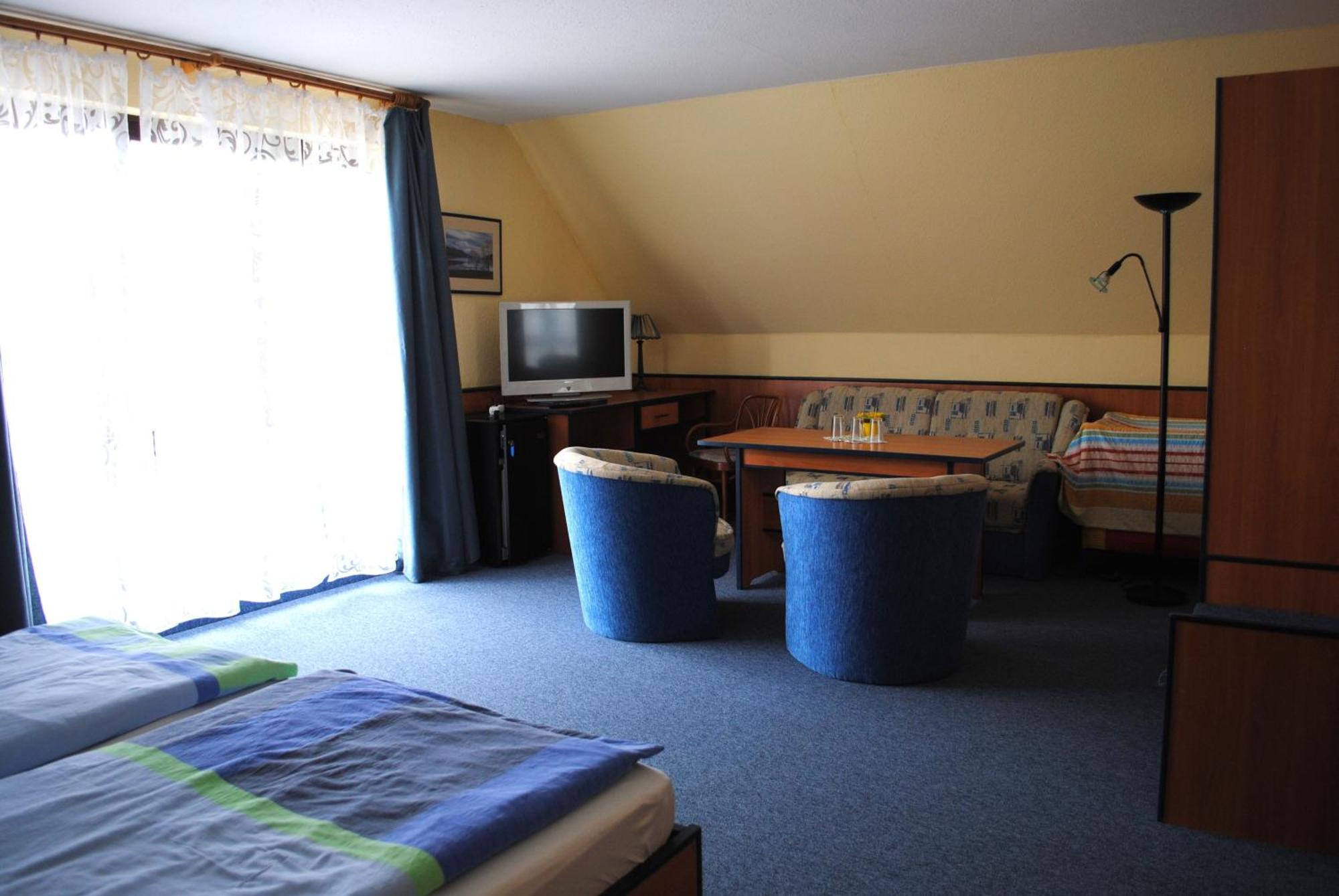 Haus Kathrin Hotel Zecherin Exterior photo